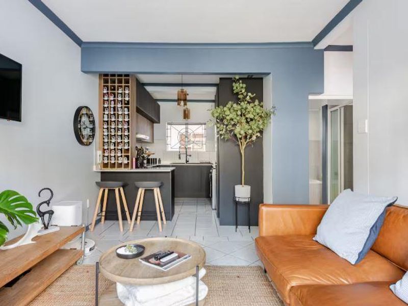 Investing or buying your first home? This first floor apartment is for you! - Photo 2