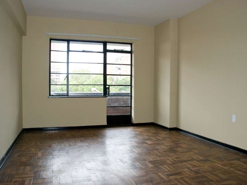 Ideal Spot: Close to Schools & Public Transport - Photo 8