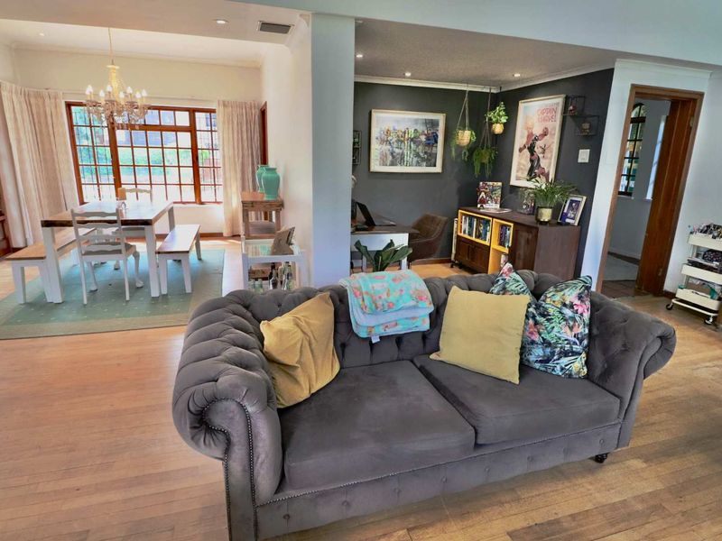 UNFURNISHED house with separate cottage - Photo 7