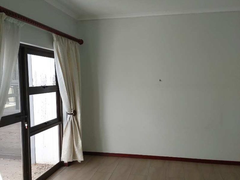 Luxurious 10-Bedroom Estate with Spectacular Views Awaits! - Photo 7