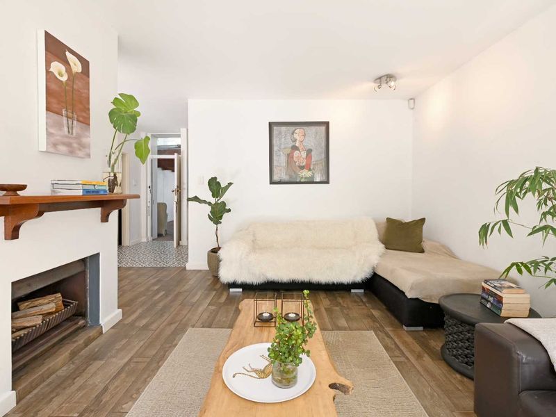 3 Bedroom Home in Rondebosch - Photo 8
