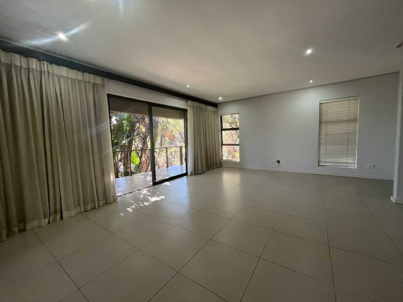 Live the exclusive lifestyle in the prestigious Zimbali Coastal Resort with this spacious 3-bedroom townhouse available for rent. - Photo 6