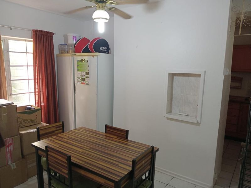 Experience comfortable, modern living in this well-appointed 2-bedroom duplex, designed to offer both convenience and style across a practical layout. - Photo 2