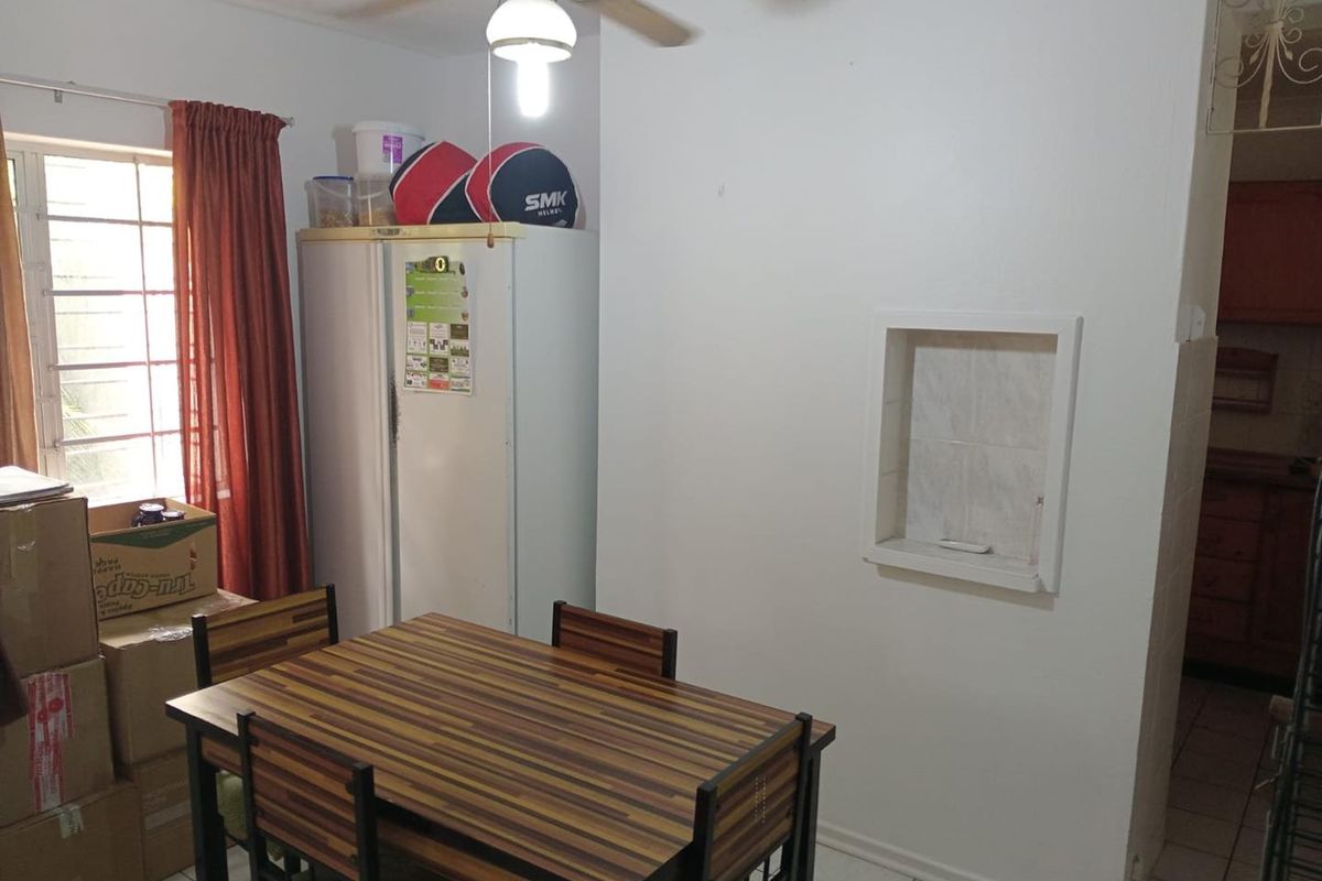 Experience comfortable, modern living in this well-appointed 2-bedroom duplex, designed to offer both convenience and style across a practical layout. - Photo 2