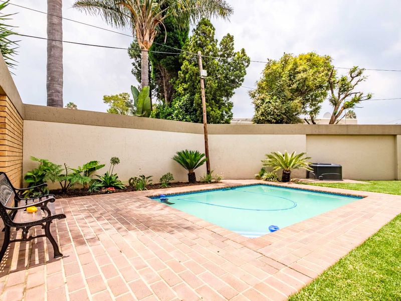 "Energy-Efficient Haven in Sunward park: Ideal for Investment or Downsizing!" - Photo 5