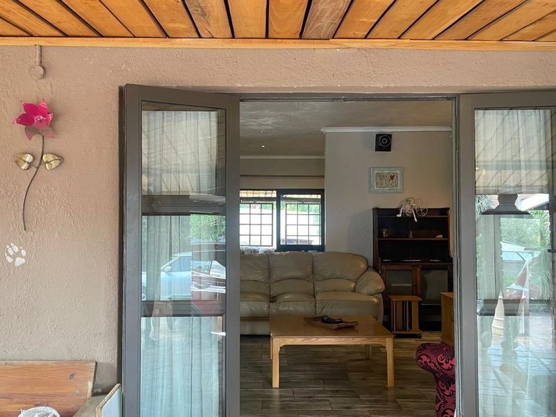 Priced to sell property - Photo 2