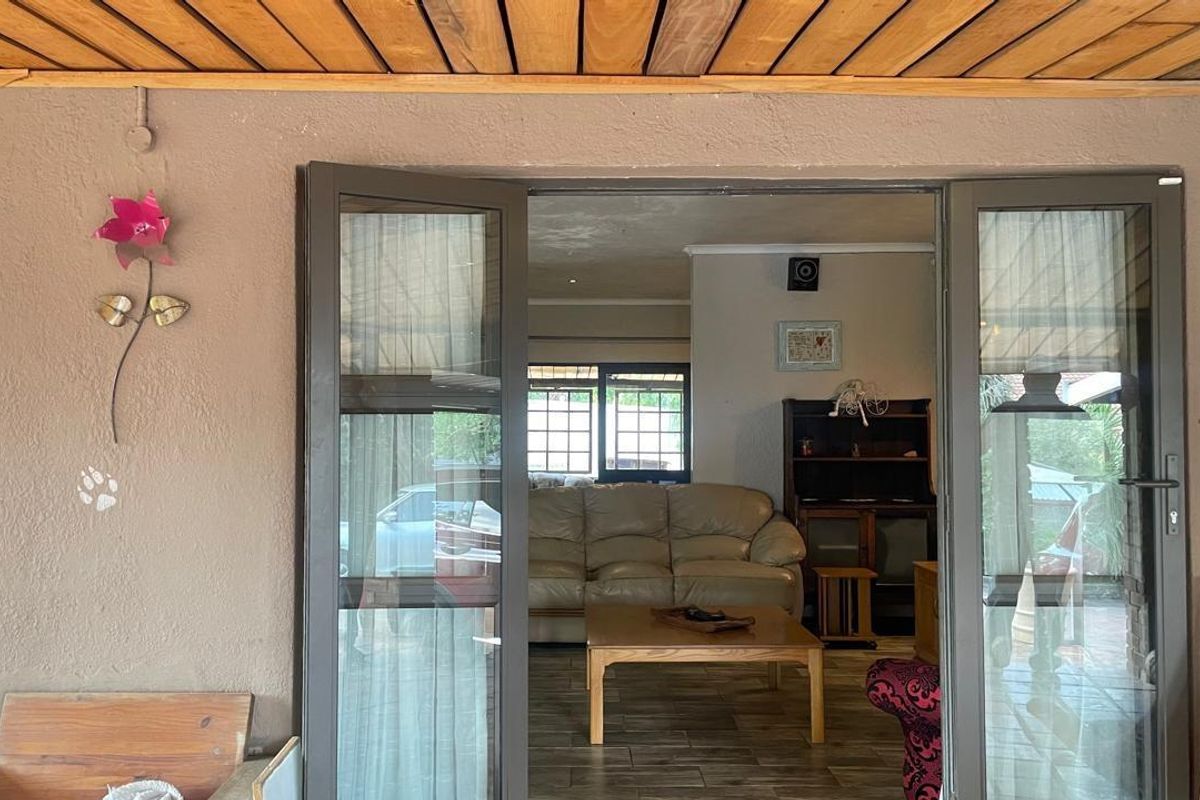 Priced to sell property - Photo 2