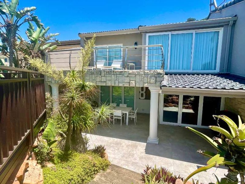 Ocean fronModern Ocean-Front - La Lucia Bay Townhouse for Sale | Umhlanga Rocks - Photo 1