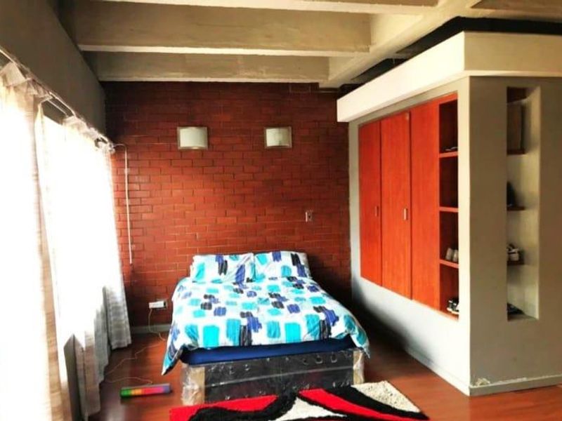 Bachelor apartment in Braamfontein, Johannesburg. - Photo 7