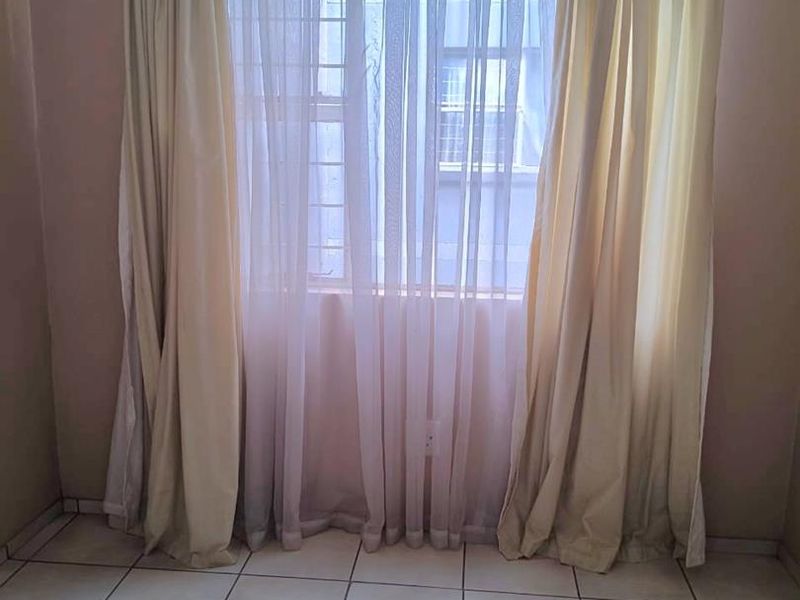 2 Bedroom Townhouse for Sale in Bardene - Photo 6