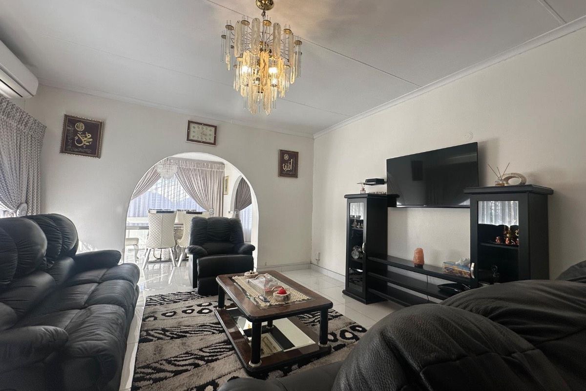 "A Dream Home for Your Family – and a Profitable Business Opportunity in One!" - Photo 2
