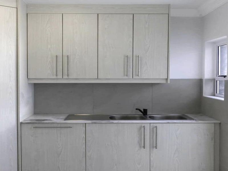 Modern New 4 Bedroom Home near the sea - Photo 9