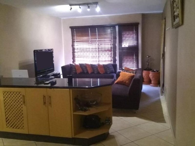 2 Bedroom Unit for sale in Mulbarton - Photo 3