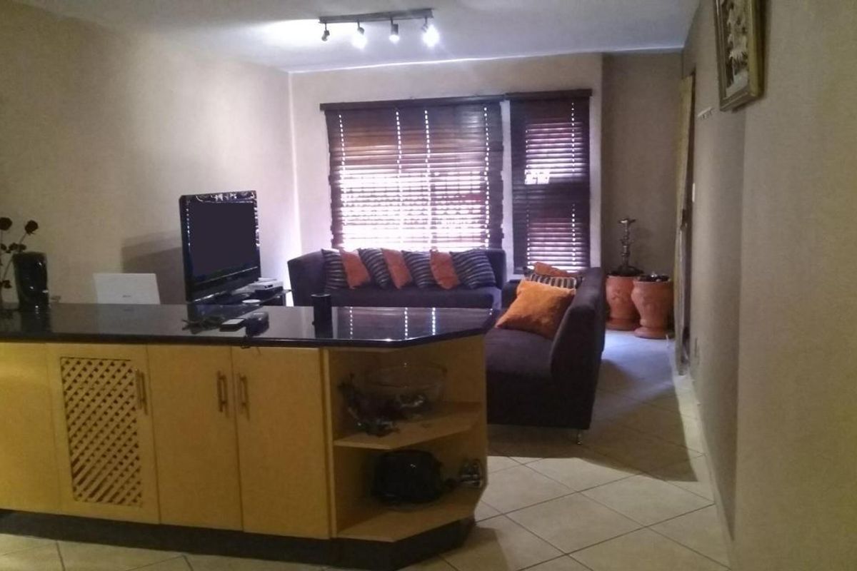 2 Bedroom Unit for sale in Mulbarton - Photo 3