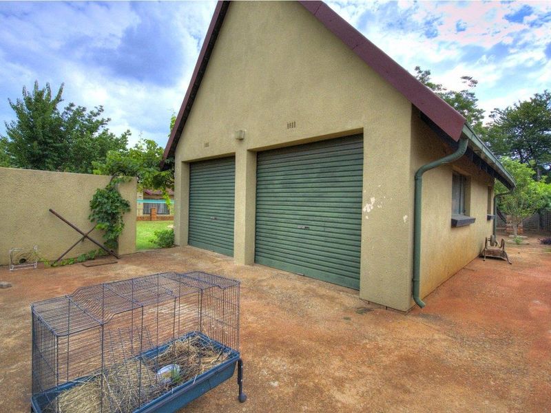 Outright bargain with cottage! - Photo 6