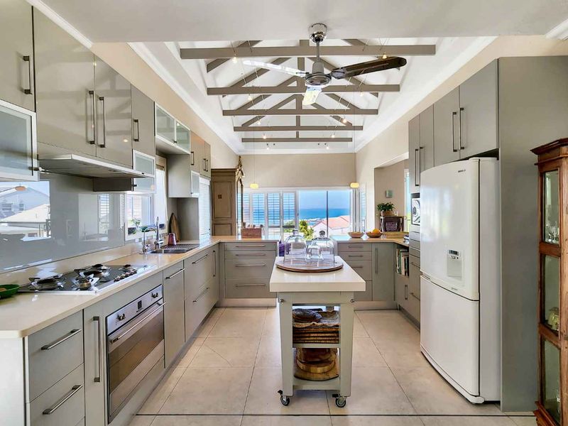 Beach & Beyond Villa | Where Calm Meets the Coast - Photo 6