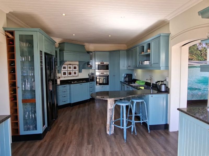 FOR SALE: STUNNING BEACHFRONT HOME WITH PANORAMIC SEA VIEWS, DOLPHIN BEACH, WALVIS BAY - Photo 4