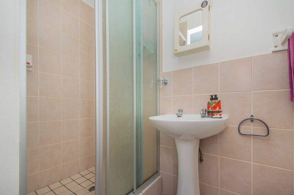 En-suite shower