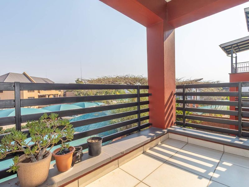 A Steal - One Bed One Full Bath in the heart of Douglasdale - Photo 9