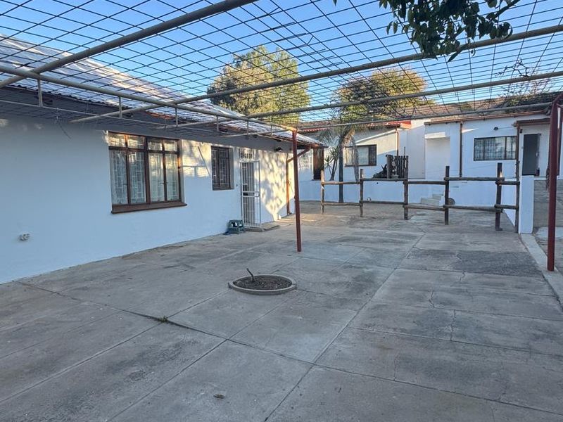 🏡 PRIME PROPERTY FOR SALE – WINDHOEK-WEST - Photo 5