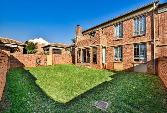 Property #2568670, Townhouse For Sale in Moreleta Park