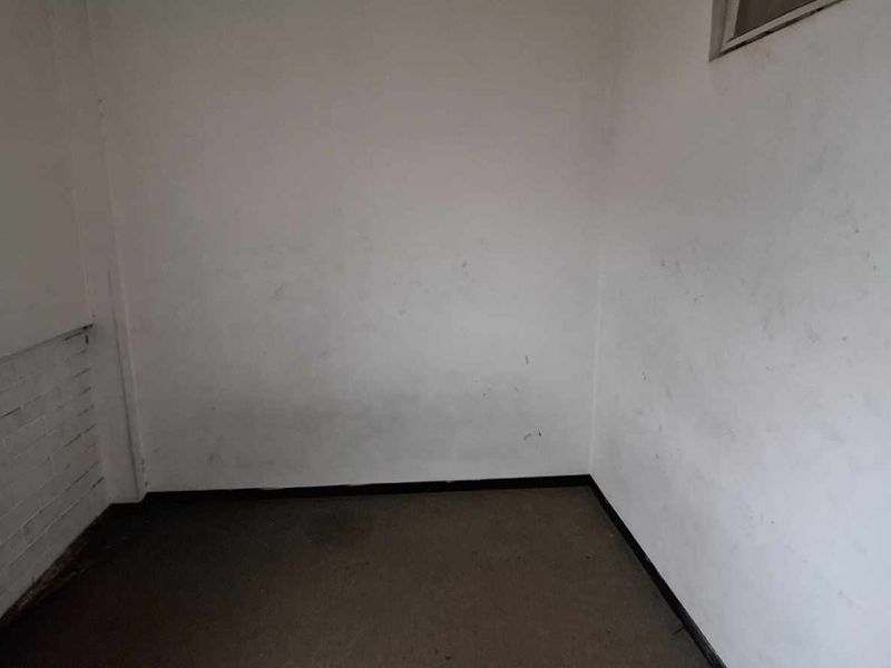 Affordable Office Space in a Central, Prestigious Locale - Photo 9