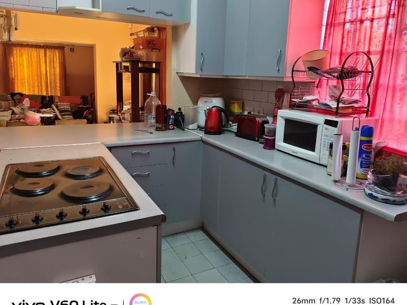 Cute and Cosy Starter Family Home - Photo 5