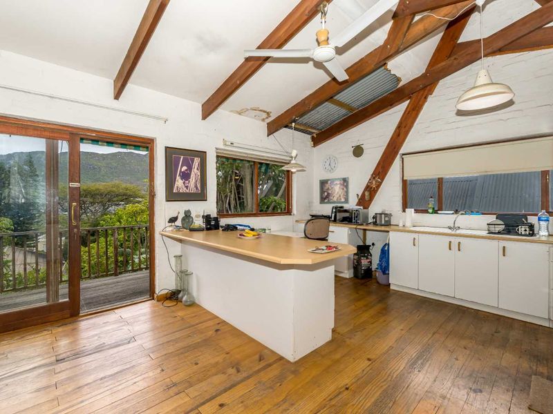 Unlock the Potential – 4‐Bedroom Home in Penzance Estate, Hout Bay - Photo 6