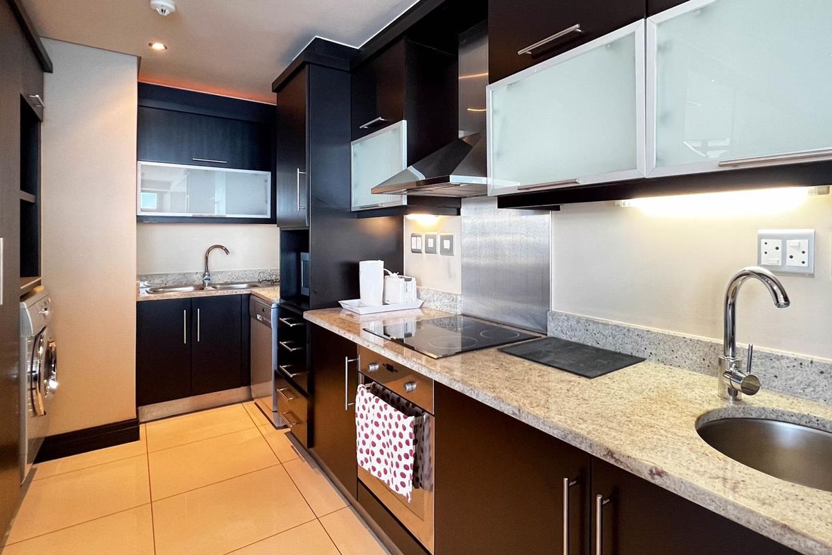 2 BEDROOM | 2.5 BATHROOM APARTMENT - Photo 3