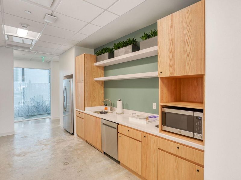 Book serviced office space for businesses of all sizes in SPACES Waterfall - Photo 7