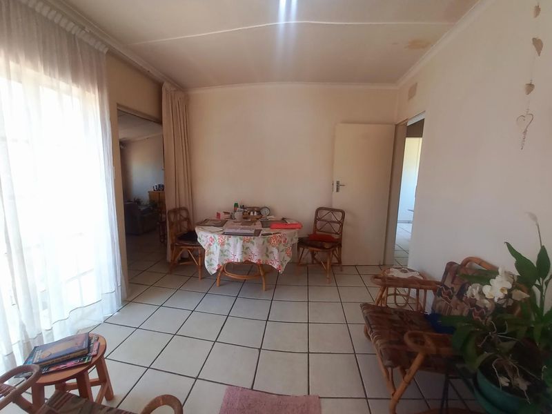 A SPACIOUS HOUSE - Photo 5