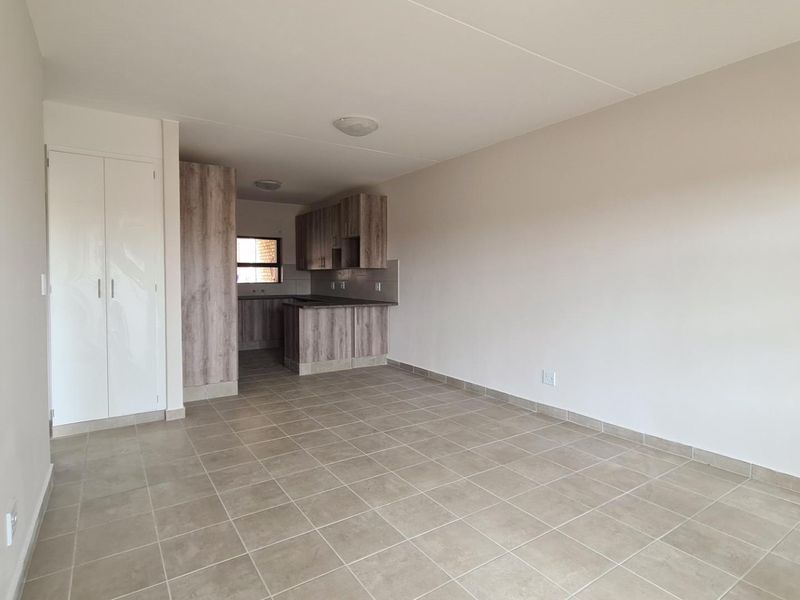 2Bed - Ground Floor Apartment - Photo 6