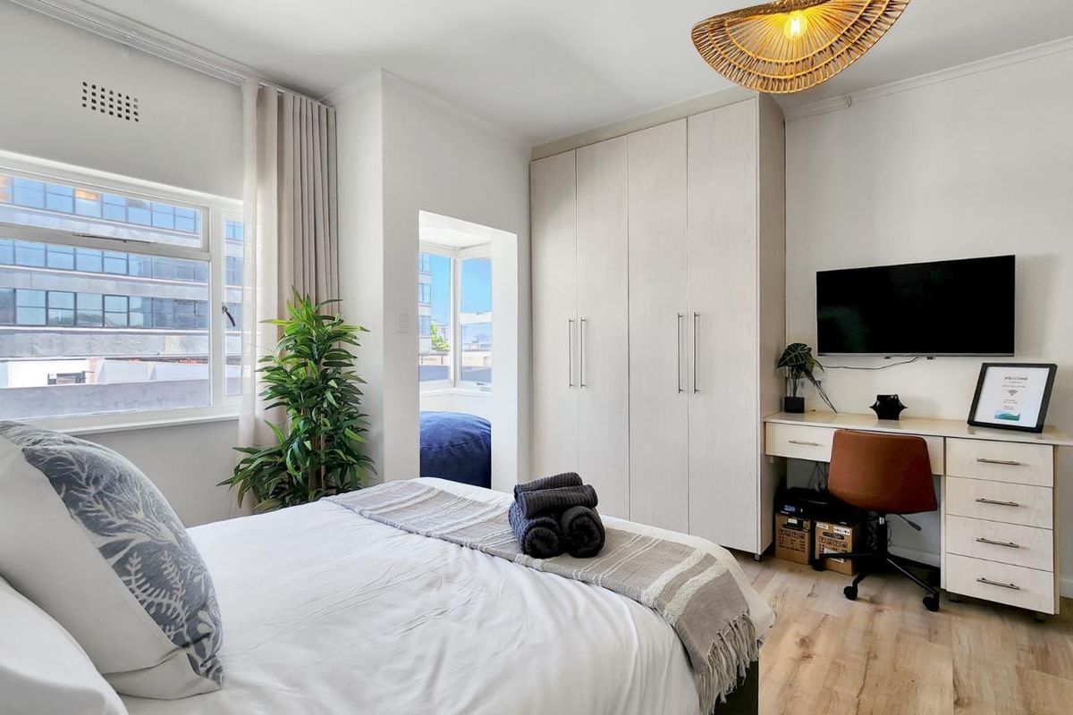 Turnkey Airbnb Investment | Furnished | Parking | Walk to Promenade | ±R200,000 Net Annual Income (C) - Photo 2