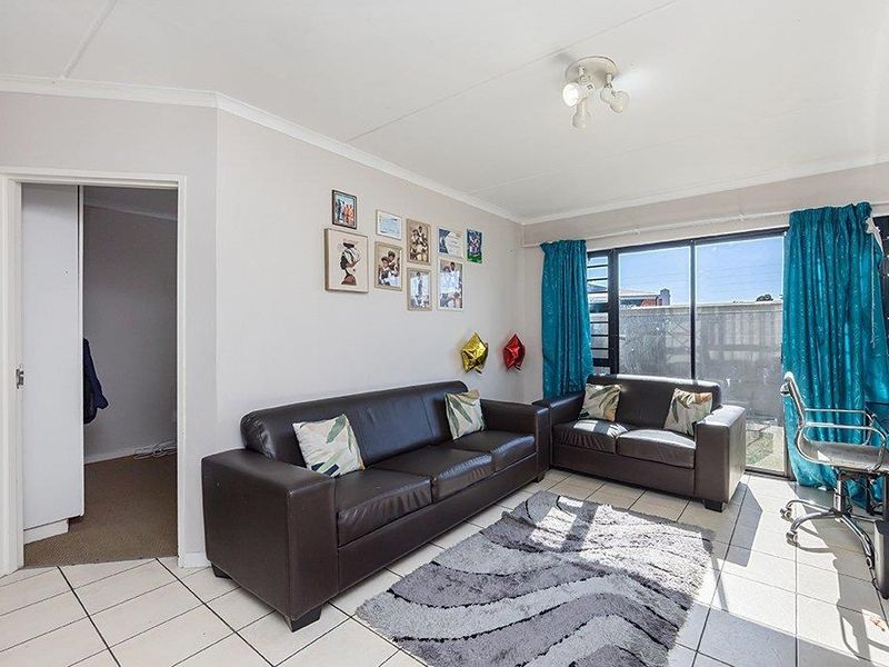 Modern 2 Bed Ground Floor Apartment - Photo 6