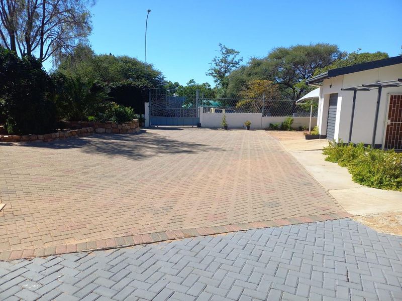 PIONIERSPARK HOUSE FOR SALE - Photo 2