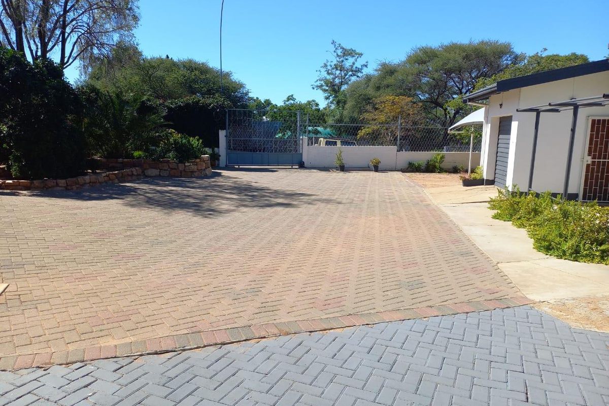 PIONIERSPARK HOUSE FOR SALE - Photo 2