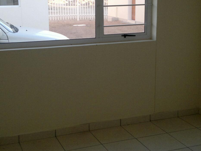 FOR SALE- 2 BEDROOM TOWNHOUSE IN ARANDIS, NAMIBIA - Photo 6