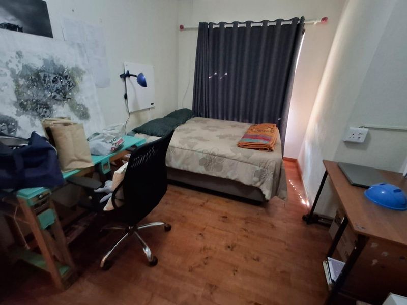 Spacious simplex in sought after complex - Photo 4