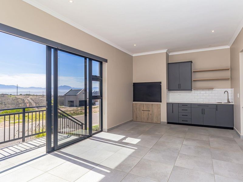 Indulge in coastal elegance at Renosterbos Estate - Photo 7