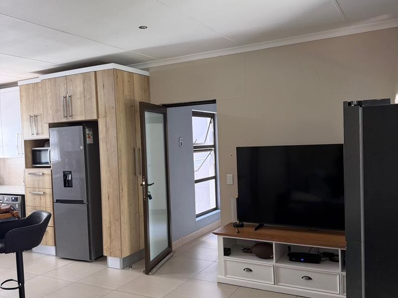 spacious apartment - Photo 6