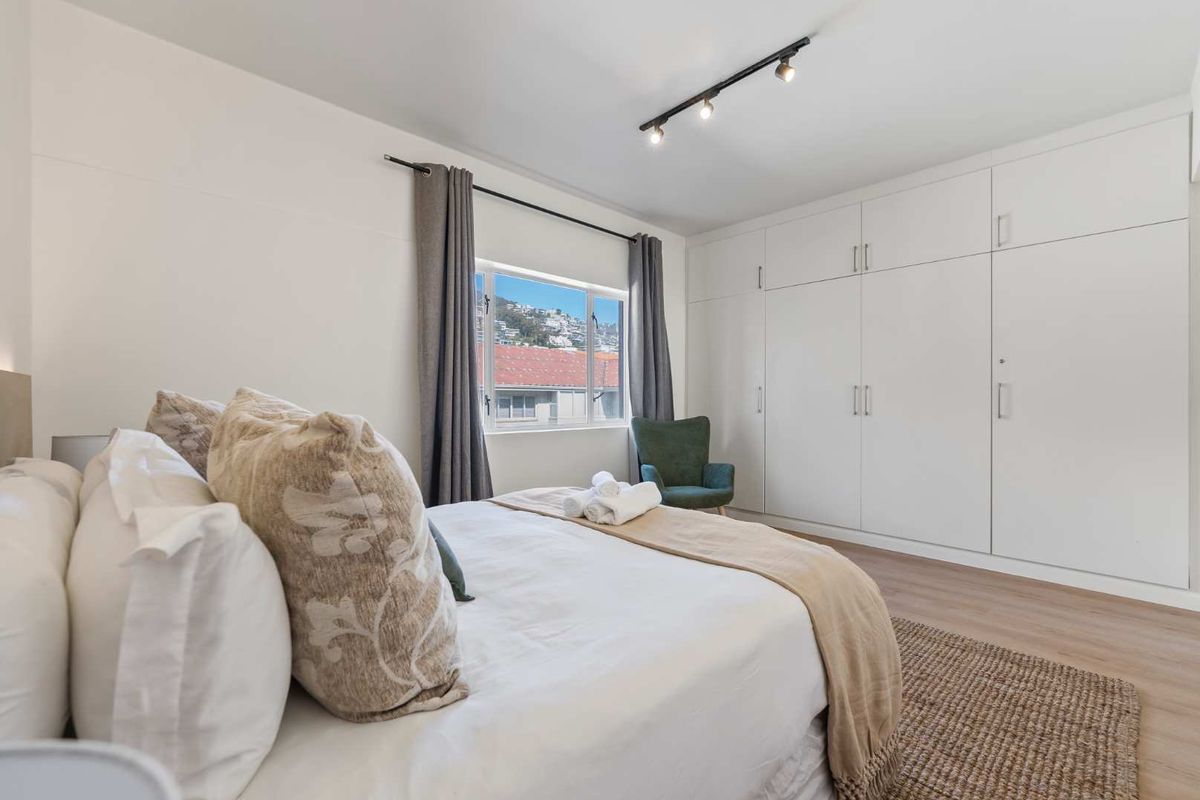 SIX MONTHS OF BLISS IN SEA POINT! - Photo 5