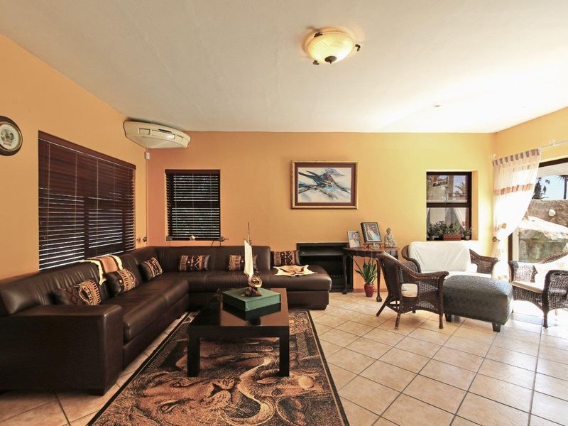 Magnificent and spacious family home - Photo 5