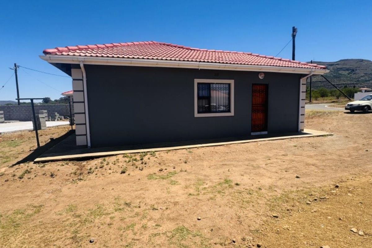 Property For Sale in Queenstown - Photo 3