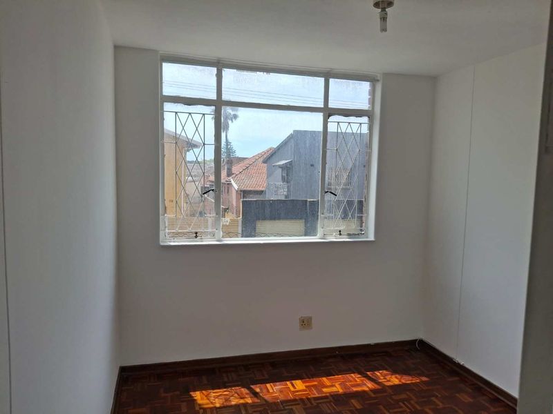 Invest in Bulwer: Cozy 2-Bedroom with Rental Income Potential - Photo 5
