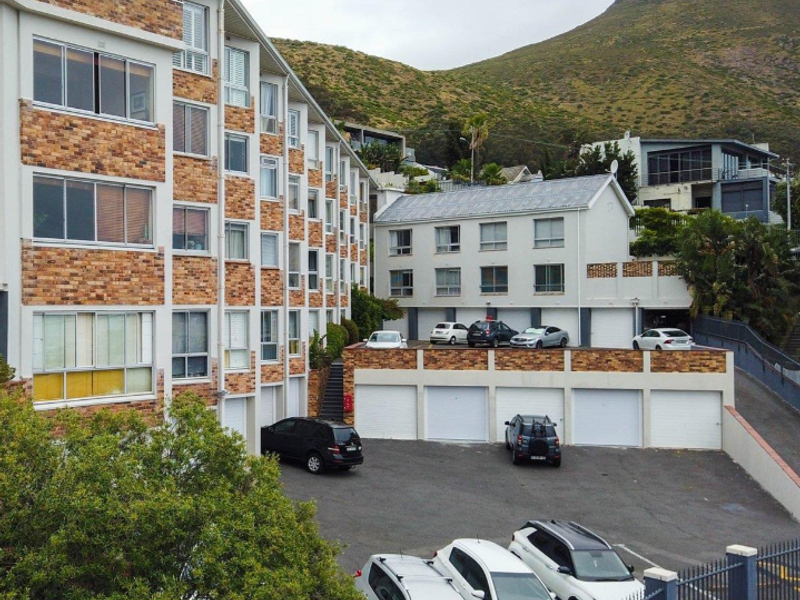 Secure Garage Space in Prestigious Sea Point Complex - Photo 3