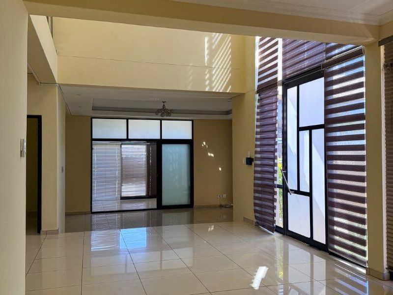 Executive Family Home To Rent Kleine Kuppe - Photo 9