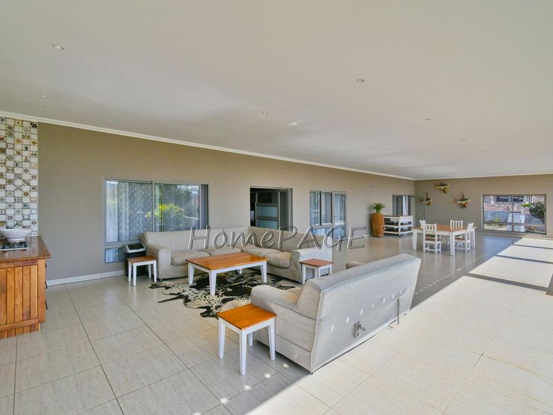 Ext 1, Outjo:  VERY NEAT, LOW MAINTENANCE 5 Bedr Home is for Sale - Photo 8