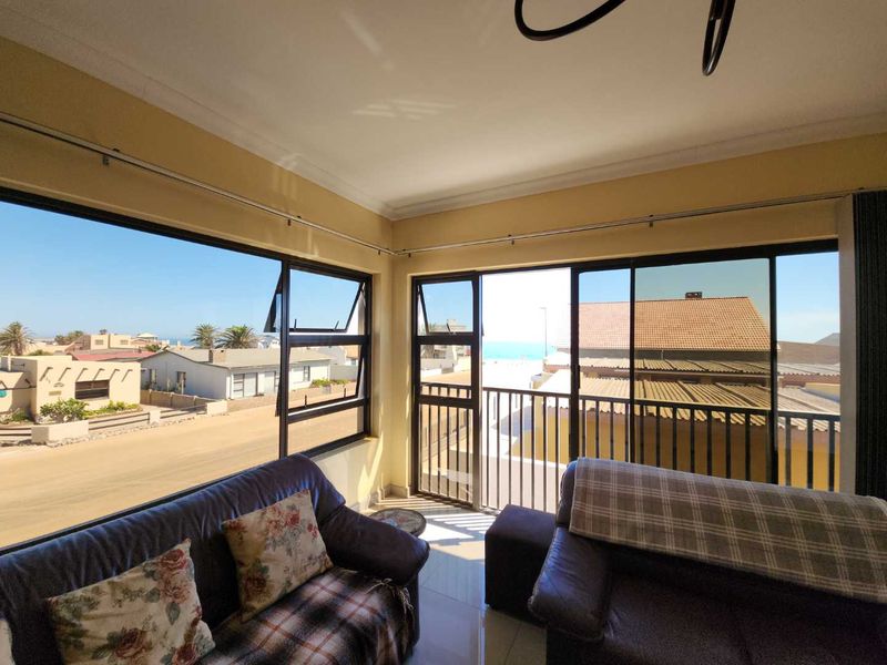 4 Bedrooms plus 2-bedroom flat awaits you. - Photo 10