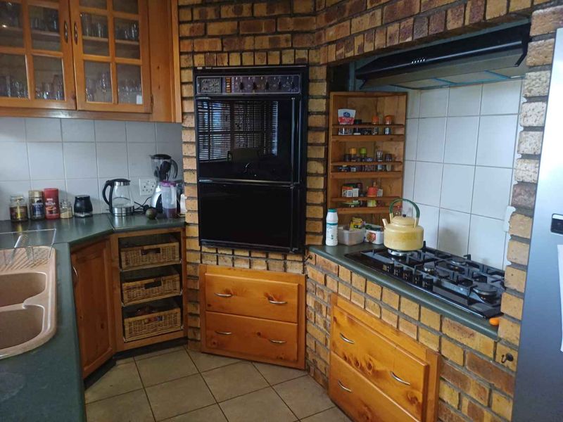Mulbarton, 4Bedroom House with Study - Photo 4