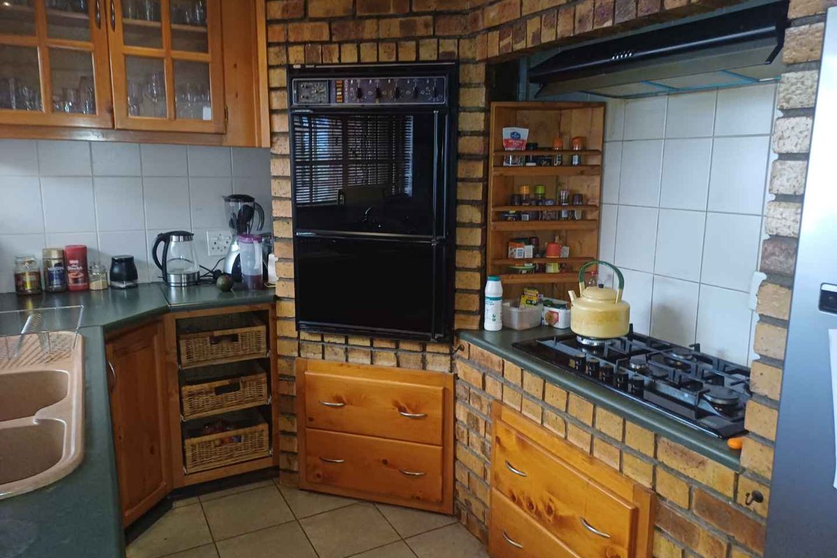 Mulbarton, 4Bedroom House with Study - Photo 4